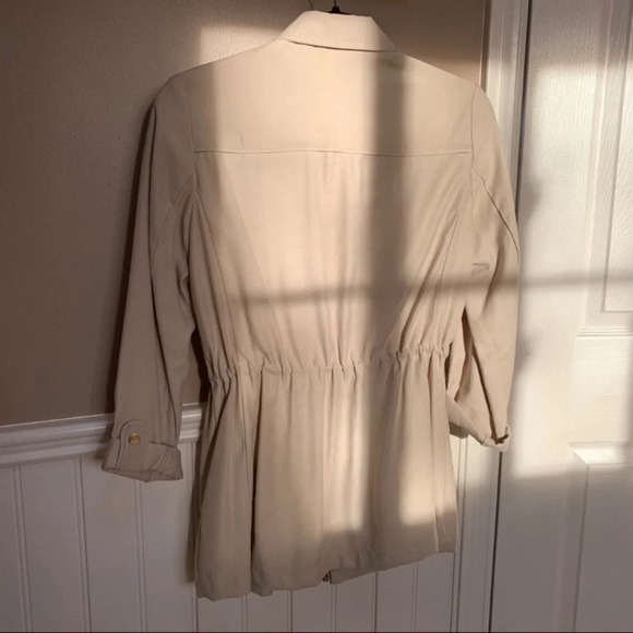 Beige Shacket with  Cinched Waist - Picture 4 of 6